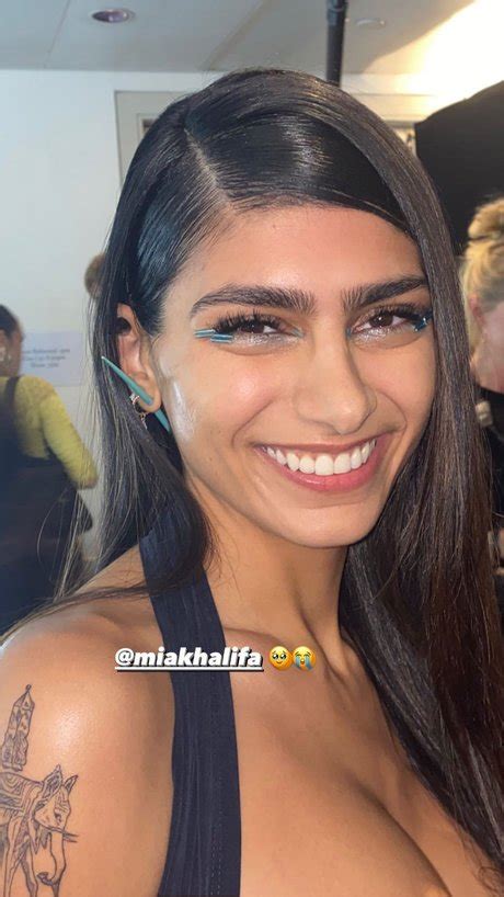 Top 50: Mia Khalifa Nude Pussy & Sexy Tits Pictures (2024)